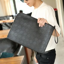 코지라벨 스퀘어 클러치