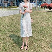 페이퍼먼츠 브이넥 러블리 플라워 자수 포인트 퍼프 트임 미디 원피스 00021