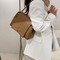 돈버 스퀘어 패턴 체인 미니 크로스백