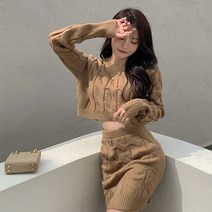 [예쁨시전] 귀여운 꽈배기 니트 크롭 투피스