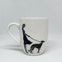 수공예 예쁜 한국 도자기 여인과 개 머그 잔 컵 홈카페 집들이 부모님 선물용, 산책하는 개와 여인