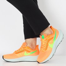 나이키 우먼스 런닝화 W AIR ZOOM 페가수스 39 형광컬러