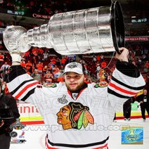 Antti Niemi - 2009-10 Stanley Cup Trophy - NHL 8x10 Photo (chicago blackhawks), 1