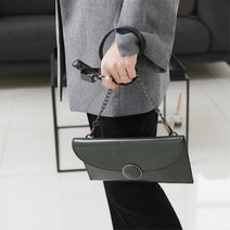 다옴백 30대 모임룩 심플한 가방 명품클러치백 클러치백코디