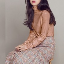 르오트 [르오트] 글로시 메탈 텐셀 풀오버