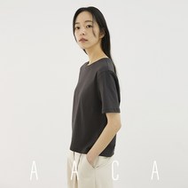 아카 크롭 티셔츠