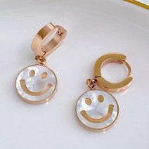 pkpj 써지컬 화이트 자개 스마일 펜던트 원터치 귀걸이