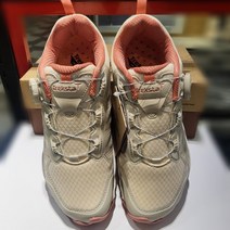 트렉스타 여성용 언제 어디서나 쾌적함을 유지해주는 트레킹화 등산화 워킹화