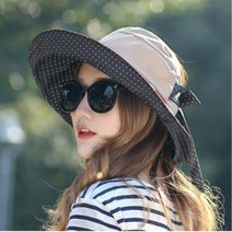 여성캠핑룩 햇빛차단 여름모자 물놀이패션 얼굴보호 바닷가코디 바캉스룩 리조트웨어