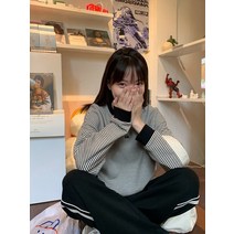 스타일의 세련된 편지 자수 일본 패션 느슨한 둥근 목 대비 컬러 스트라이프 다재다능한 캐주얼 긴 소매 셔츠 여성 바닥