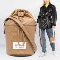 메종마르지엘라 21SS 5AC 마이크로 버킷백 S56WG0164 P0396 T2281