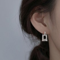 아름드리 옥탄트 스톤 샤이니 크리스탈 귀걸이