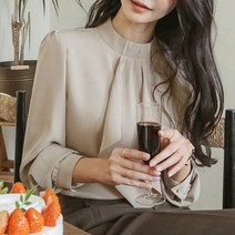 [마이더스비] 폴스 러플 하이넥 블라우스