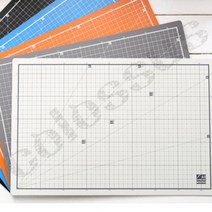 콜로서스 커팅매트 화이트 그레이 작업패드