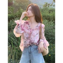 하늘거리는 브이넥 기본기장의 플라워셔츠 꽃무늬블라우스 핑크보라 화려한 프린트의 꽃무늬 블라우스 화이트 플라워 패턴 리본셔츠 하늘거리는 데이트룩