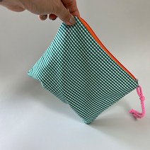 체크 지퍼 사각 파우치