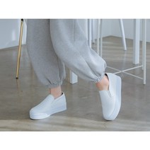 [인기상품]천연고급가죽 수제화 국산제품 통굽 키높이스니커즈(실버 블랙 화이트/225-250) 상품이므로 교환 환불 불가하니 구매에 신경써주시기 바랍니다.