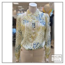 베스띠벨리 [봄 블라우스 대박세일!!][무료배송]플라워 프린팅 패턴 아이보리컬러 블라우스<정상가 259 000원>꽃무늬 블라우스” class=”wr-img”></a></div>
</p></div>
</p></div>
</p></div>
<div class=