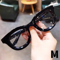 당신을 고급지게 만들어버리는 볼드한 레트로 안경테