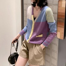 따뜻한 컬러감 스트라이프 배색 디자인 가디건 데일리룩 오피스룩 출근룩 가을긴팔