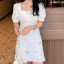[랜덤플레이] 핸드 메이드 자수 플라워 청순 미니원피스