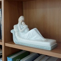 출산선물 엄마와 아이모형 세라믹장식품 선반인형 정원조각상 촬영용소품 피겨린 야드로