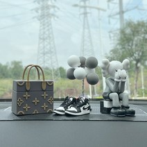 black k7 KWAS 카우스 피규어 자동차 인테리어 차량용 소품 대쉬보드 장식품 대쉬보드, 가방+AJ+풍선, KAWS그레이