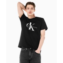 [캘빈클라인 진] [CK] 남 블랙 레귤러핏 모노그램 엠브로이더리 로고 반팔 티셔츠 J32