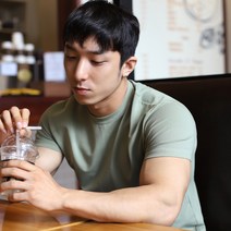보스트핏 남자 데일리 심플무지 머슬핏 반팔티