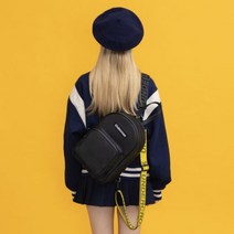 [가방팝] 언더크로스 조이 슬링백 매트 블랙