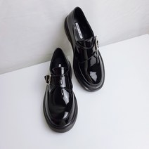 여성 에나멜 벨티드 버클 포인트 스티치 로퍼 3cm 모던 포멀한 블랙 단화