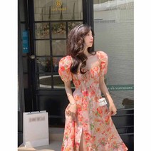 프렌치 네크라인 퍼프 소매 도라지 트임 플라워 원피스 2022 여름