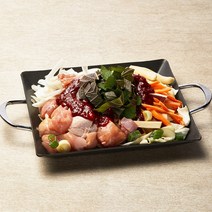 쿡솜씨 춘천식 철판 닭갈비 밀키트 춘천 닭다리 순살 당면 떡사리 810g 데이트 캠핑 홈파티, 1개