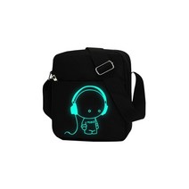 도난방지 가방 팩세이프 여행 백팩 남자를 위한 USB 충전 어깨 방수 빛 반사 남자 가슴 패션 다기능 크로스 바디 도난 방지