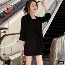 가바바 여성 투피스 고급스러운 금장 버튼과 스트라이프 포인트 정장 투피스 G50787