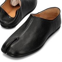 [메종마틴마르지엘라] 22FW 메종마르지엘라 레더 슬립온 타비 로퍼 슈즈 S57WR0051