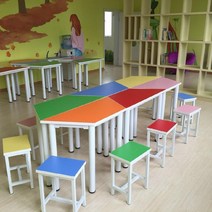 스마트교실 세미나 과학실 테이블 학생 연수 과외 수업 컬러 육각형 조합 사다리꼴 책상 의자, 10개의사각스툴이있는단일레벨3mx1.04m
