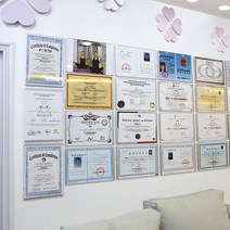 시공이 필요없는 A4 아크릴 액자 게시판