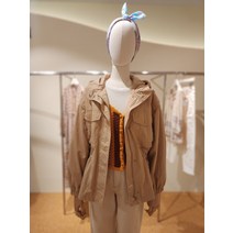 써스데이아일랜드 소매 볼륨 후드 점퍼 T226MJP131W