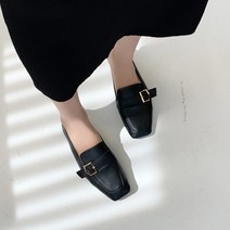 스퀘어라인 버클스트랩 여성단화 로퍼 1cm