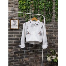 퐁당 / 마리 자수카라 스퀘어 꽃자수 블라우스