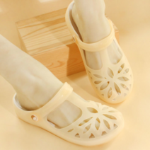 ZZJJC 아쿠아 슈즈 미끄럼 방지 통굽 샌들 여자 플라워 비치 샌들 젤리 플랫 슬리퍼