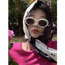 타원형 흰색 상자 선글라스 유럽과 미국 오목한 모양 뮤스 토 찍은 사진 찍기 여성의 ultraviolet 강한 조명 하이 레벨 감각은