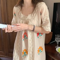 잇츠스타일 여성 펀칭 레이스 엄마옷 꽃자수 중년 여행룩 등원룩 베이지 롱원피스