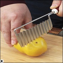 독특한모양 도토리묵 스텐재질 브런치카페 물결모양칼 물결디자인칼