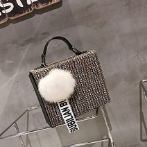 여성가방 폼폼이 스퀘어백 사각가방 미니백 손가방 A2104