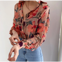 여성 쉬폰 플라워 블라우스 일상화보 플로렐라