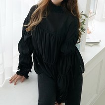 떳다그녀 메크로 프릴블라우스