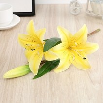 두 개의 꽃과 하나의 꽃 봉오리 단일 백합 인공 꽃 웨딩 장식 홈 호텔 레스토랑 사무실 야외 정원 장식, 노랑