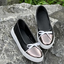 쏘블리 쥬드 테슬 슬립온 여성 키높이 단화 블랙